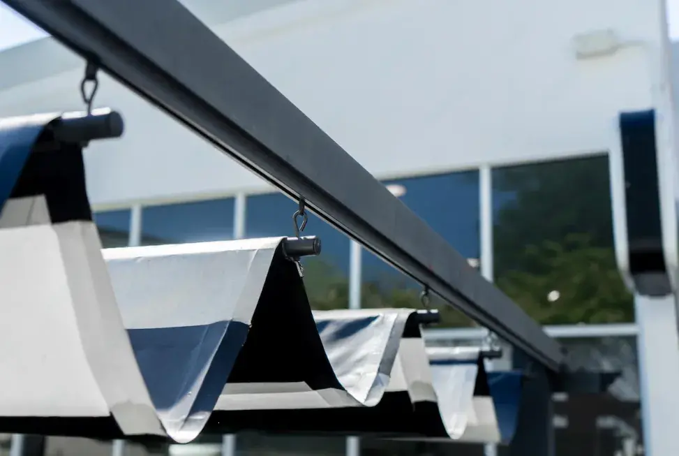 المظلة المتحركة